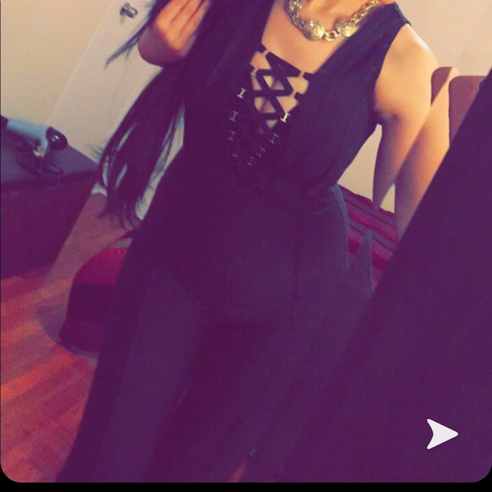 🐣🐣Black Jumpsuit - Fashionnova -Bandage - Picture 2 of 2